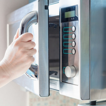 Replacing Your Microwave Door with Ease: DIY Guide