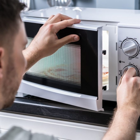 How to fix a microwave? Repair or replace the microwave?