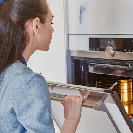 What to Do When Your Samsung Oven Refuses to Warm Up?